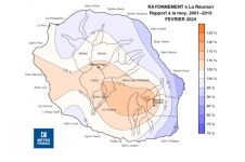 Rapport à la normale de rayonnement global journalier à la Réunion - Février 2024